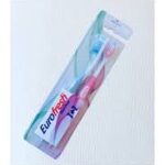مسواک فارماسی Eurofresh با برس متوسط بسته ۲ عددی